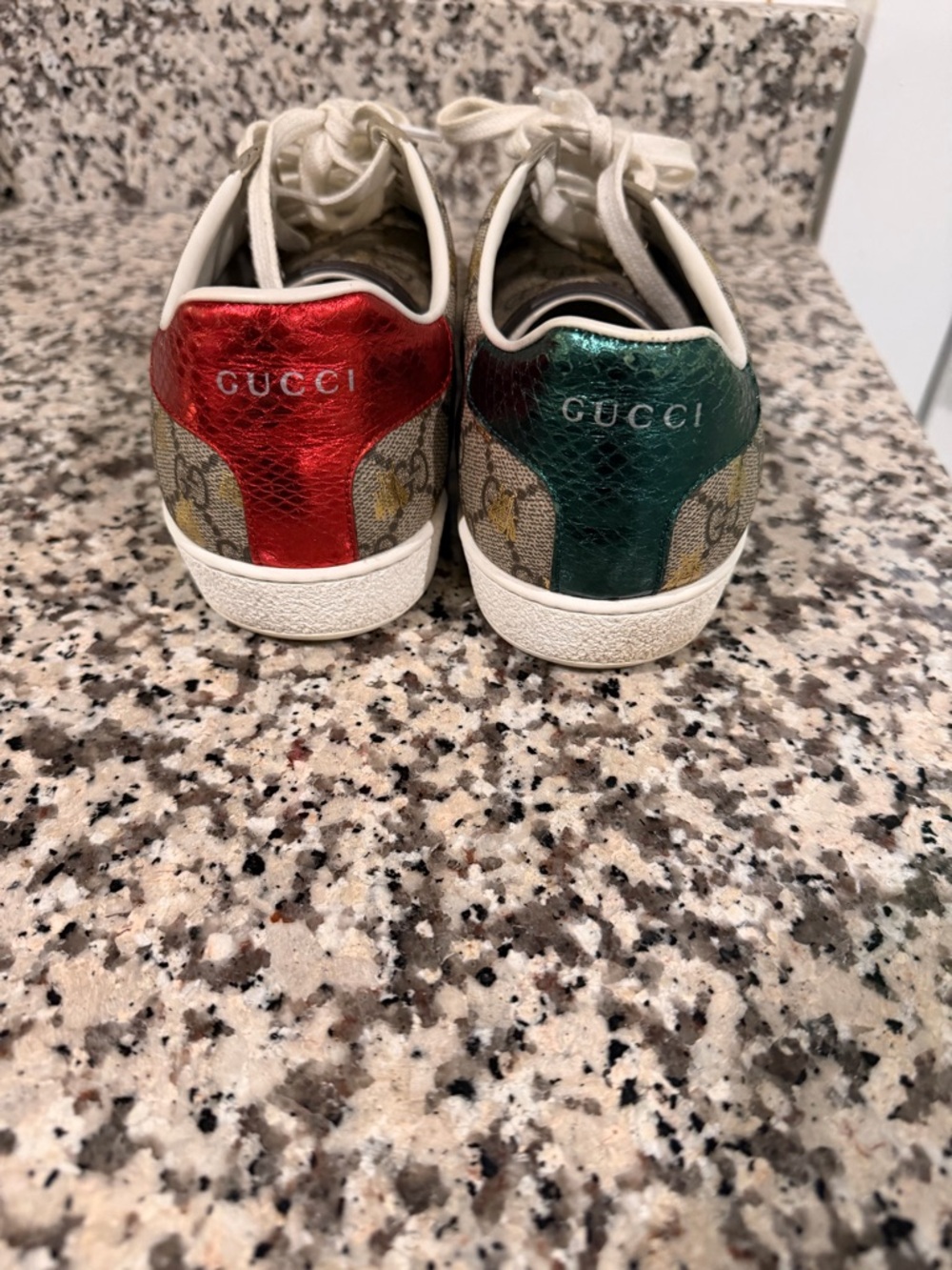 Gucci GG Supreme Bee Low-Top Sneaker in Beige with Red & Green Stripe - Picture 4 of 9